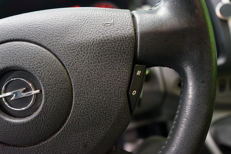 Opel Vivaro vaihtoauto