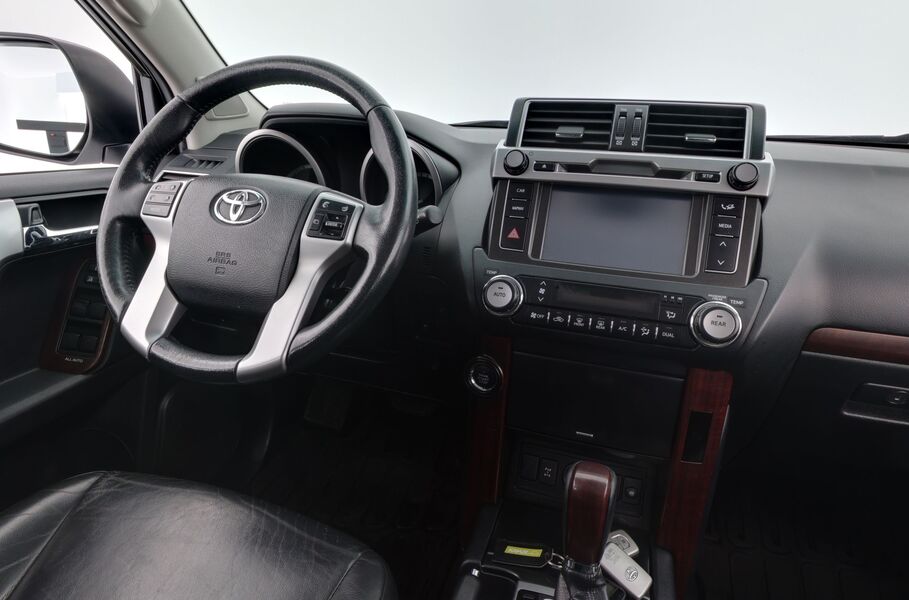 Toyota Land Cruiser vaihtoauto