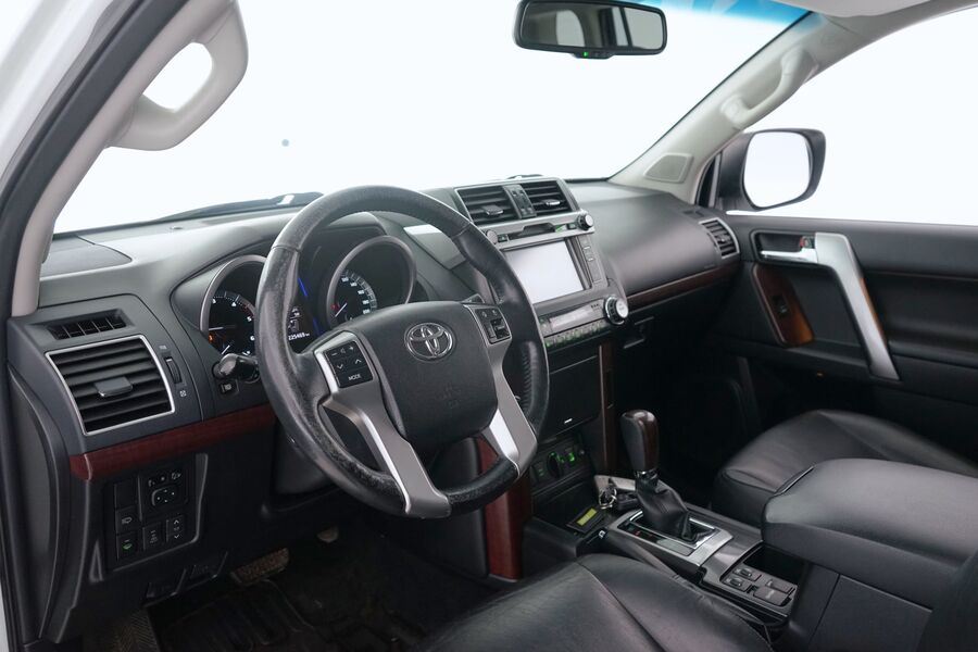 Toyota Land Cruiser vaihtoauto