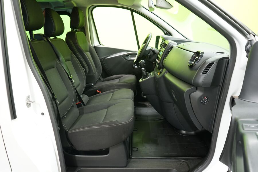 Renault Trafic Combi vaihtoauto