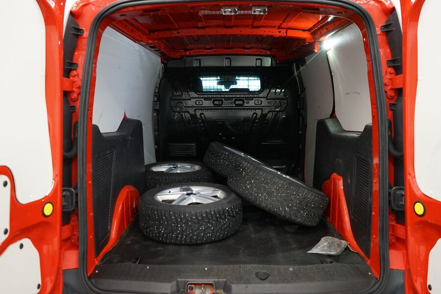 Ford Transit Connect vaihtoauto