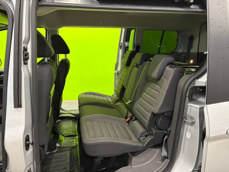 Ford Grand Tourneo Connect vaihtoauto