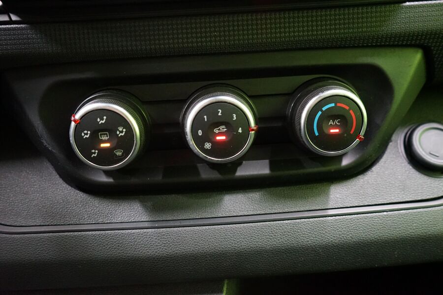 Nissan Primastar vaihtoauto