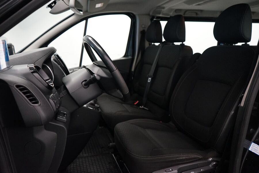 Opel Vivaro vaihtoauto