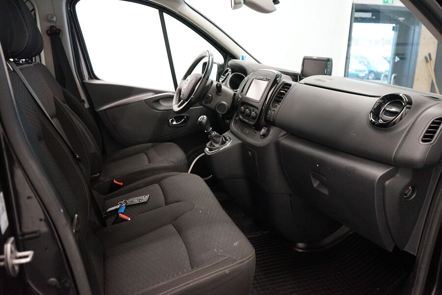Opel Vivaro vaihtoauto