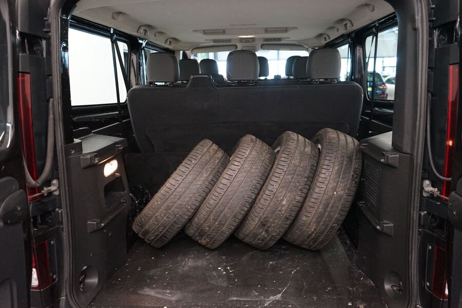 Opel Vivaro vaihtoauto