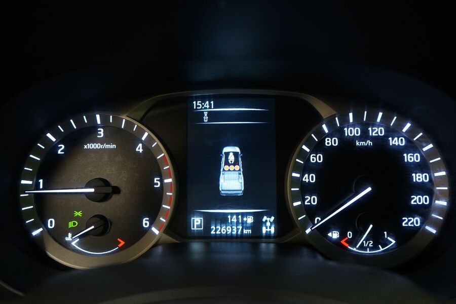 Nissan Navara vaihtoauto