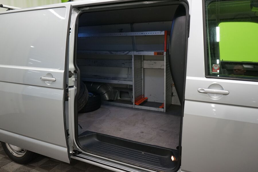 Volkswagen Transporter vaihtoauto