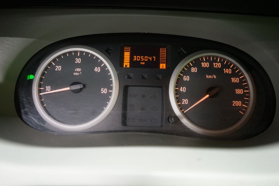 Opel Vivaro vaihtoauto