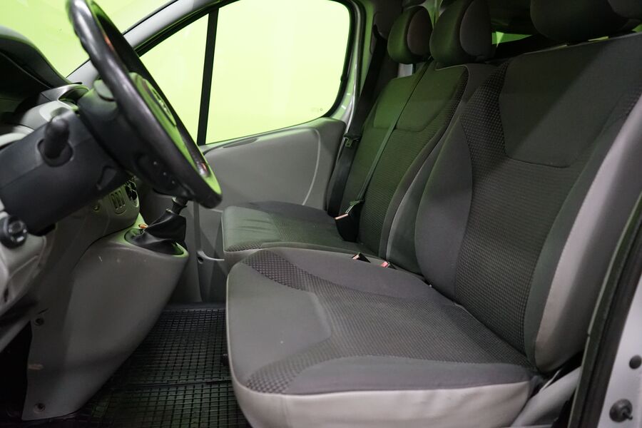 Opel Vivaro vaihtoauto