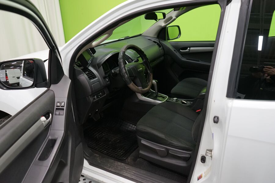 Isuzu D-Max vaihtoauto