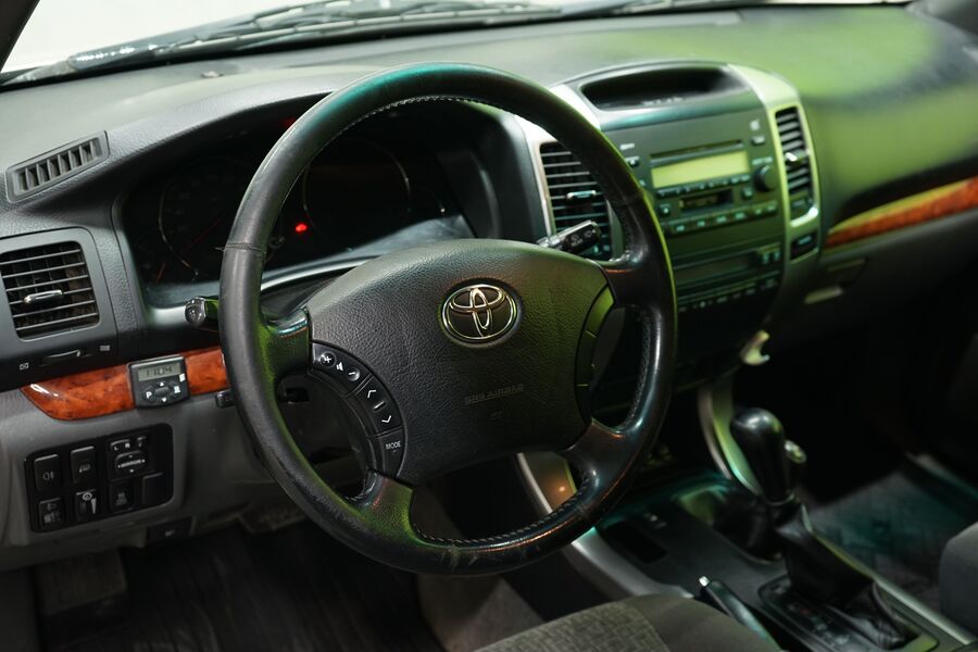 Toyota Land Cruiser vaihtoauto