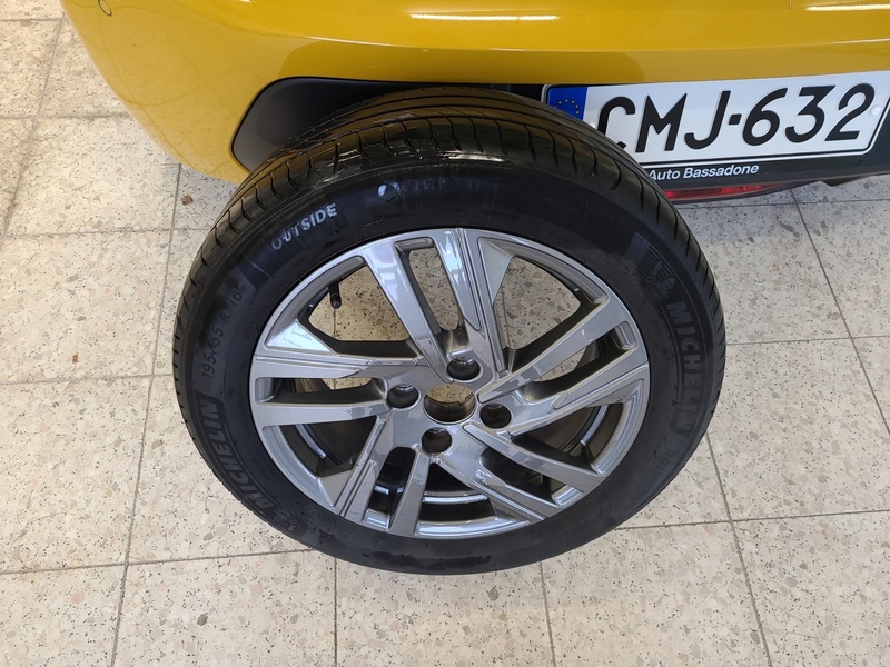 Peugeot 208 vaihtoauto