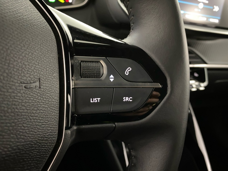 Peugeot e-2008 vaihtoauto