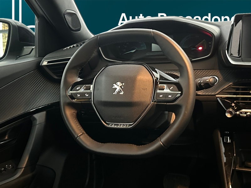 Peugeot e-2008 vaihtoauto