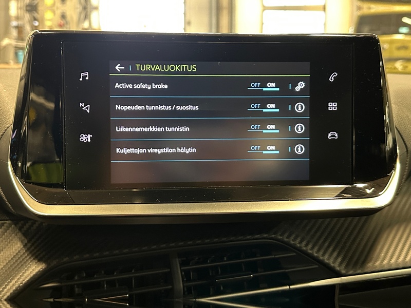 Peugeot e-2008 vaihtoauto