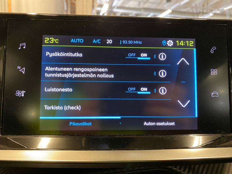 Peugeot e-2008 vaihtoauto