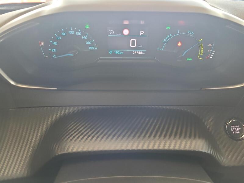 Peugeot e-2008 vaihtoauto