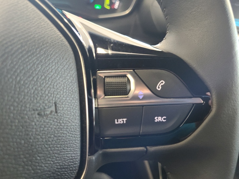 Peugeot e-2008 vaihtoauto