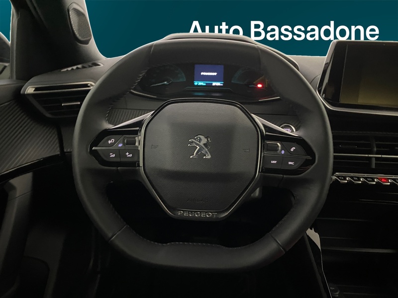 Peugeot e-2008 vaihtoauto