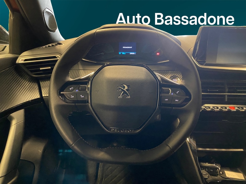 Peugeot e-2008 vaihtoauto