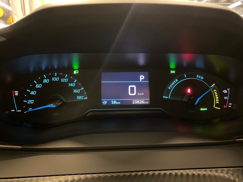 Peugeot e-2008 vaihtoauto