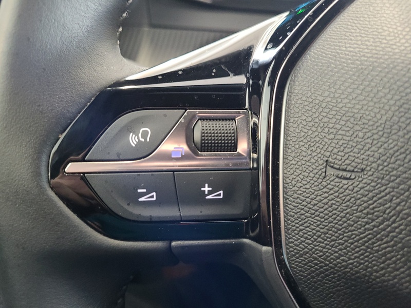 Peugeot e-2008 vaihtoauto