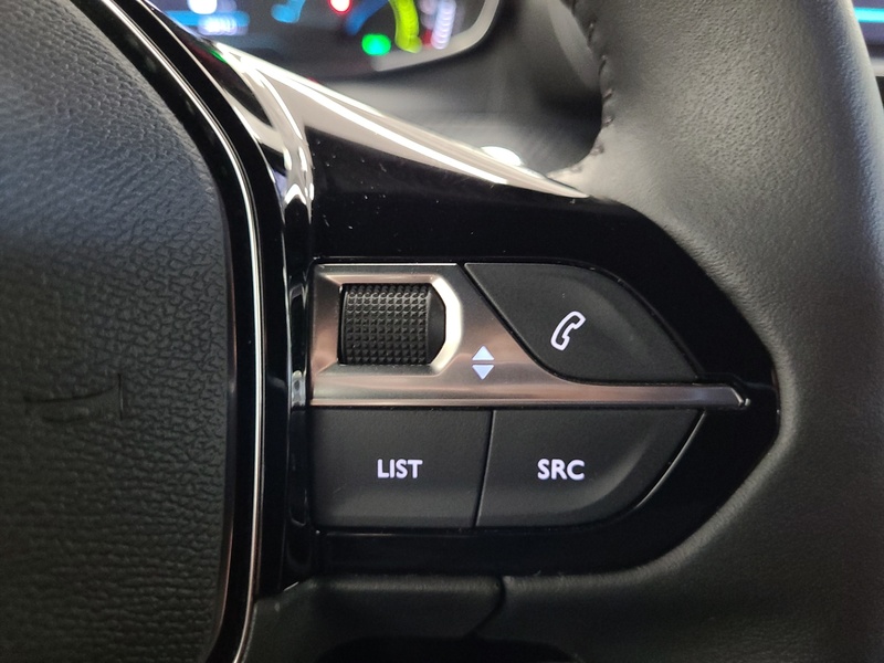 Peugeot e-2008 vaihtoauto