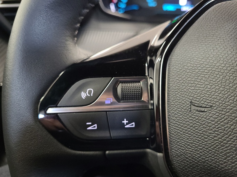 Peugeot e-2008 vaihtoauto