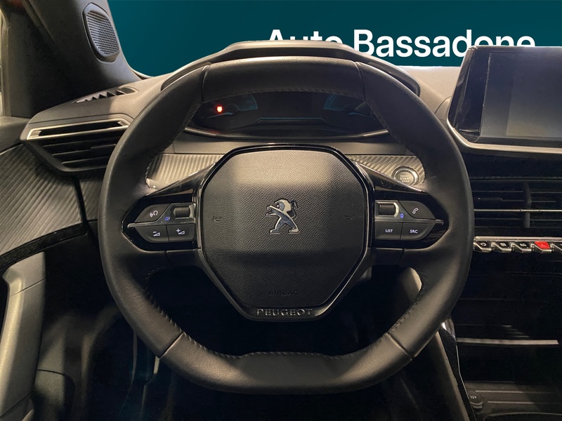 Peugeot e-2008 vaihtoauto