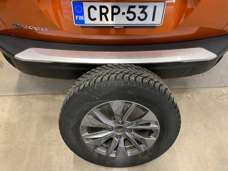 Peugeot e-2008 vaihtoauto