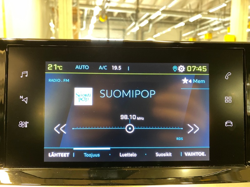 Peugeot e-2008 vaihtoauto