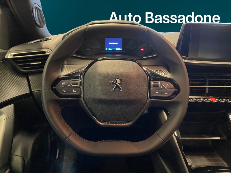 Peugeot e-2008 vaihtoauto