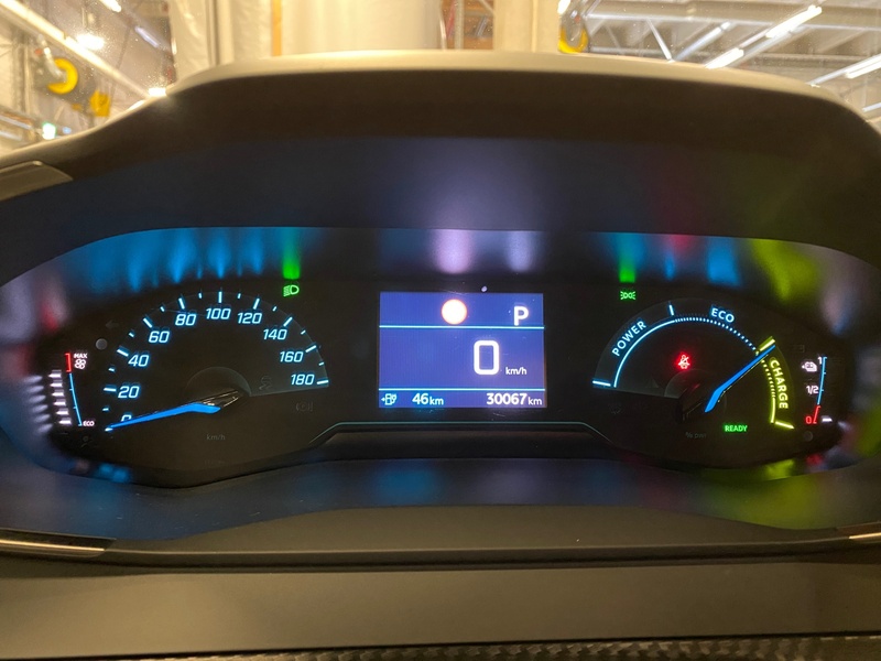 Peugeot e-2008 vaihtoauto