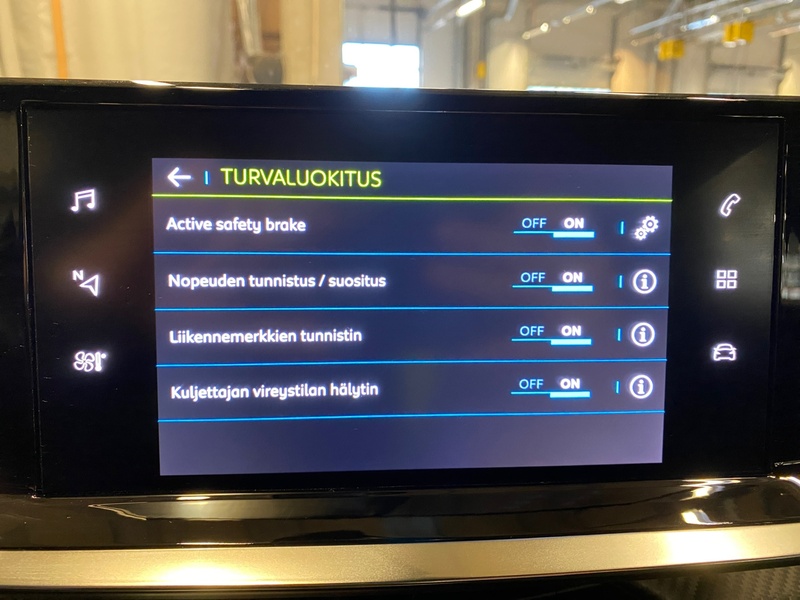 Peugeot e-2008 vaihtoauto