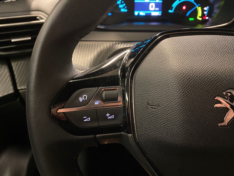 Peugeot e-2008 vaihtoauto