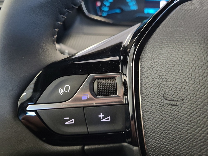 Peugeot e-2008 vaihtoauto