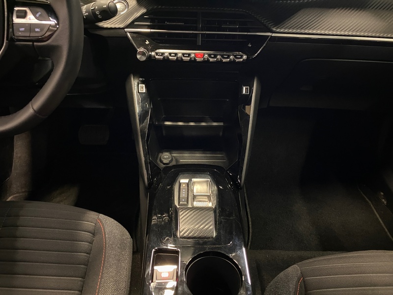 Peugeot e-2008 vaihtoauto