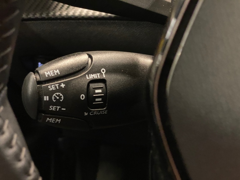 Peugeot e-2008 vaihtoauto