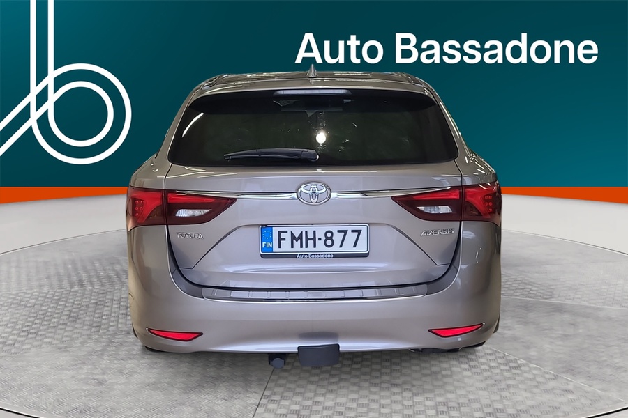 Toyota Avensis vaihtoauto