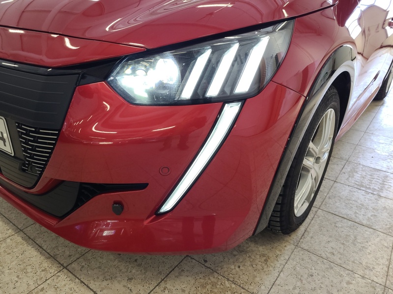 Peugeot 208 vaihtoauto