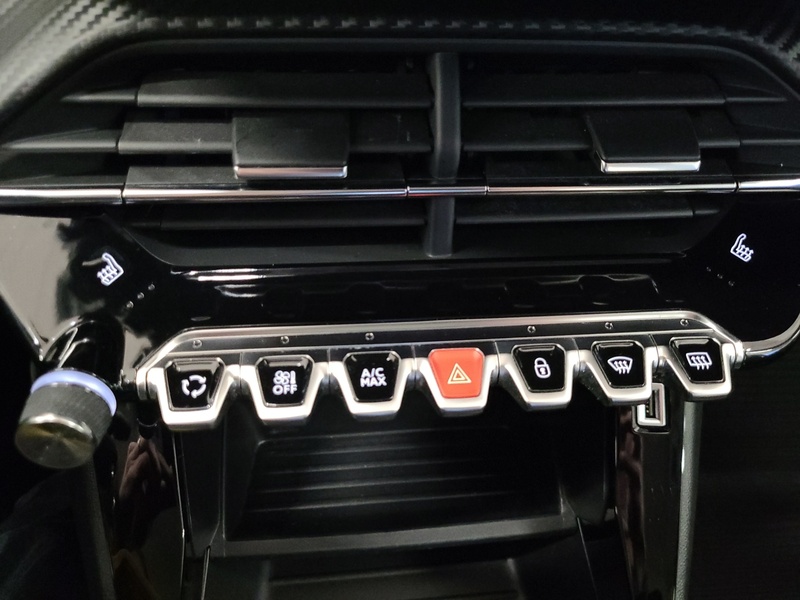 Peugeot 208 vaihtoauto