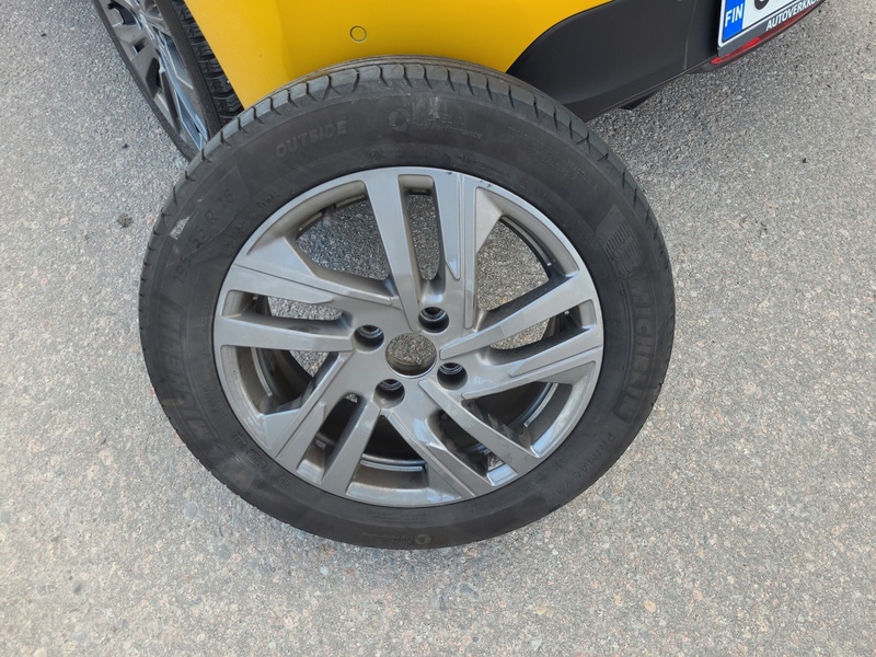 Peugeot 208 vaihtoauto