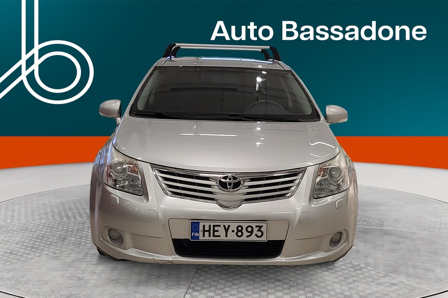 Toyota Avensis vaihtoauto