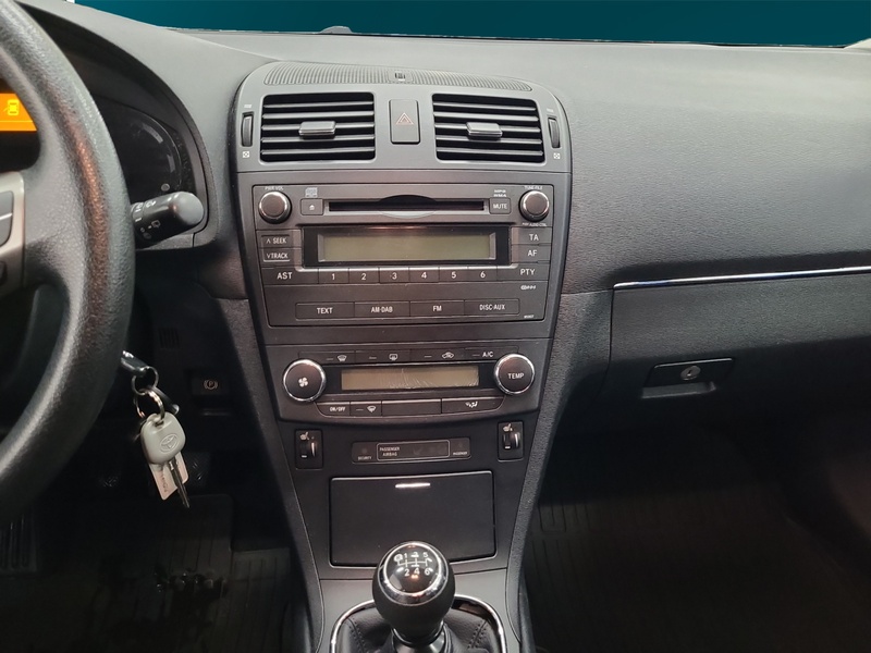 Toyota Avensis vaihtoauto