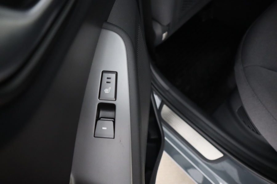 Hyundai IONIQ hybrid vaihtoauto
