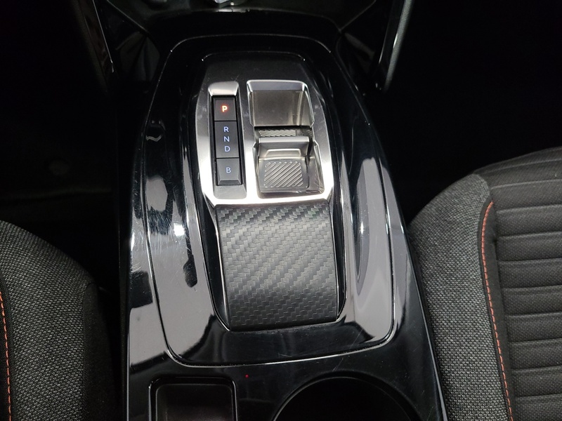 Peugeot e-2008 vaihtoauto