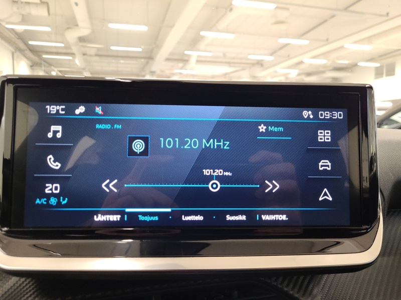 Peugeot e-2008 vaihtoauto