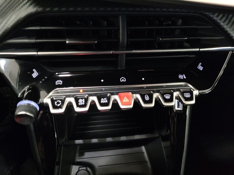 Peugeot e-2008 vaihtoauto