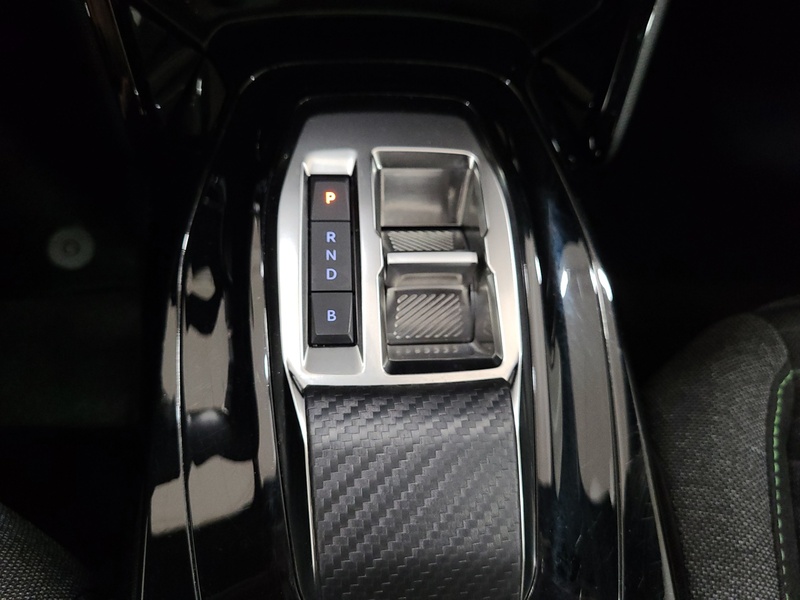 Peugeot e-2008 vaihtoauto